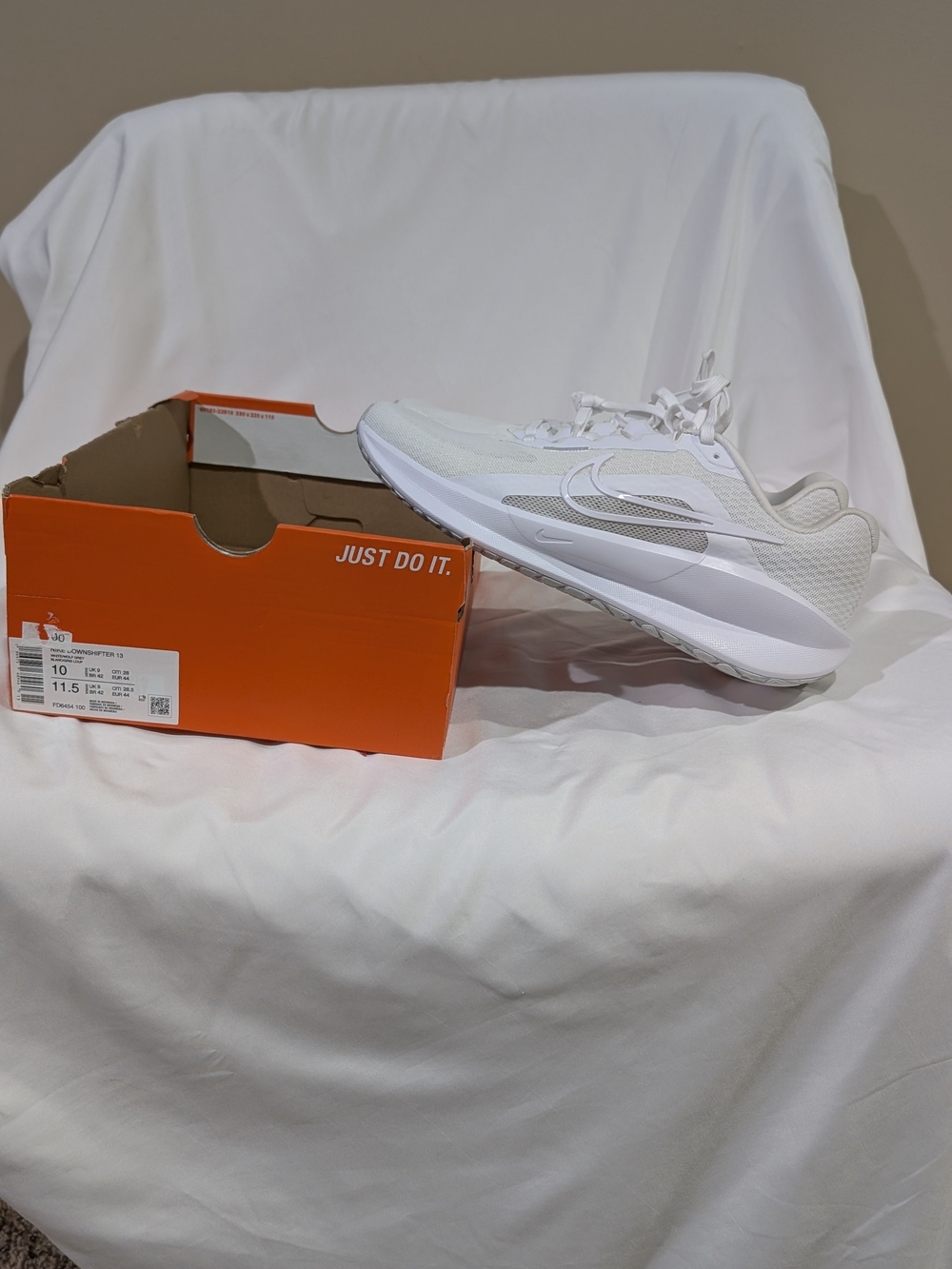 Nike Downshifter 13 White Lightweight Running Shoe - Men's Size 10